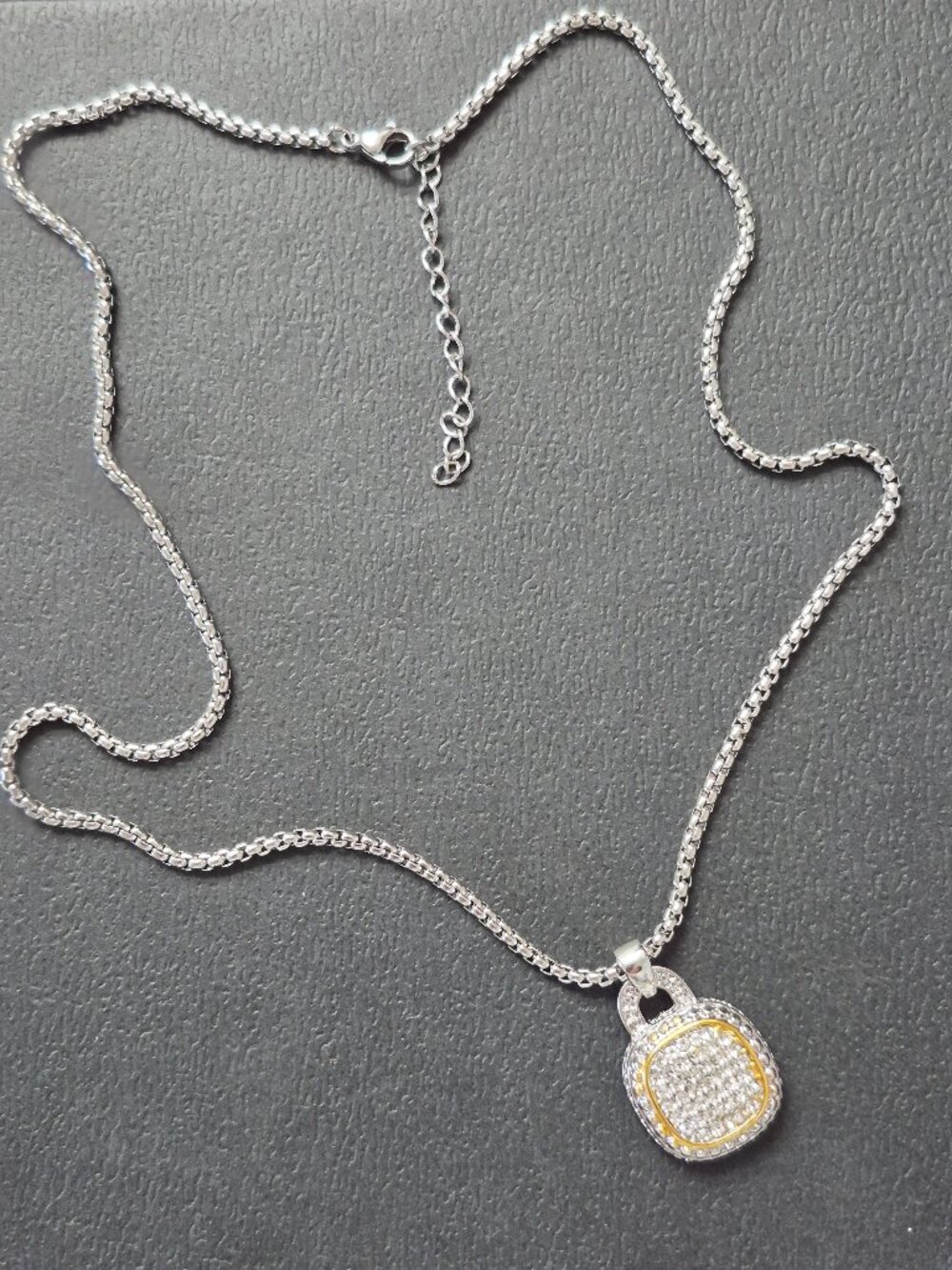 Box type pendant with chain